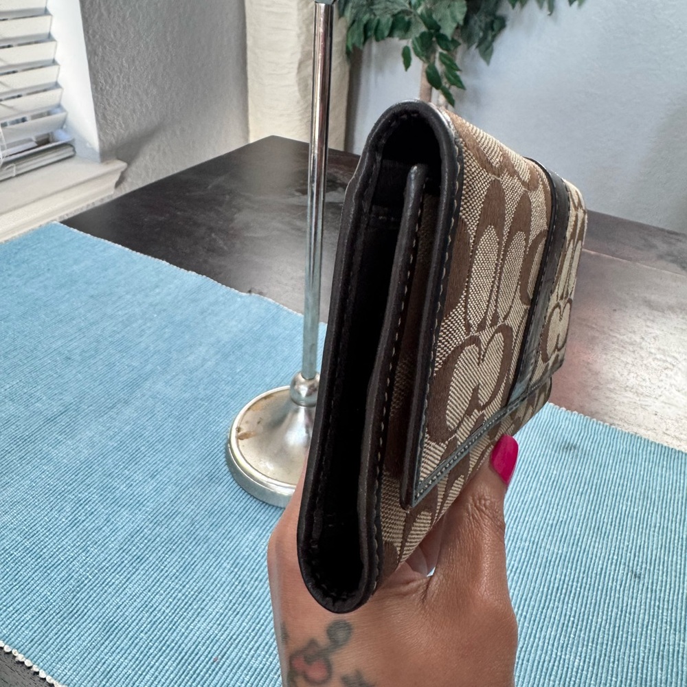 Coach Vintage Brown and Tan Wallet - Picture 2 of 7